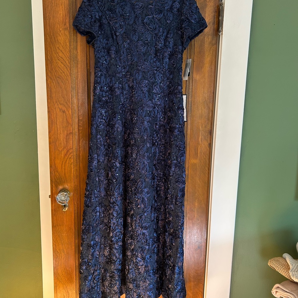 Alex Evenings Midnight Blue Floral Lace Dress - Picture 2 of 8